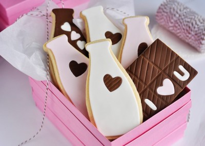 milk-chocolate-decorated-cookies