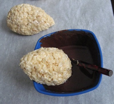 rice-crispys-dipped-in-chocolate