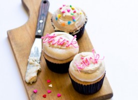 think-pink-strawberry-cupcakes