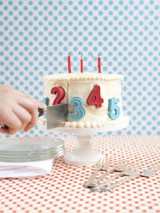 How to Cut a Cake