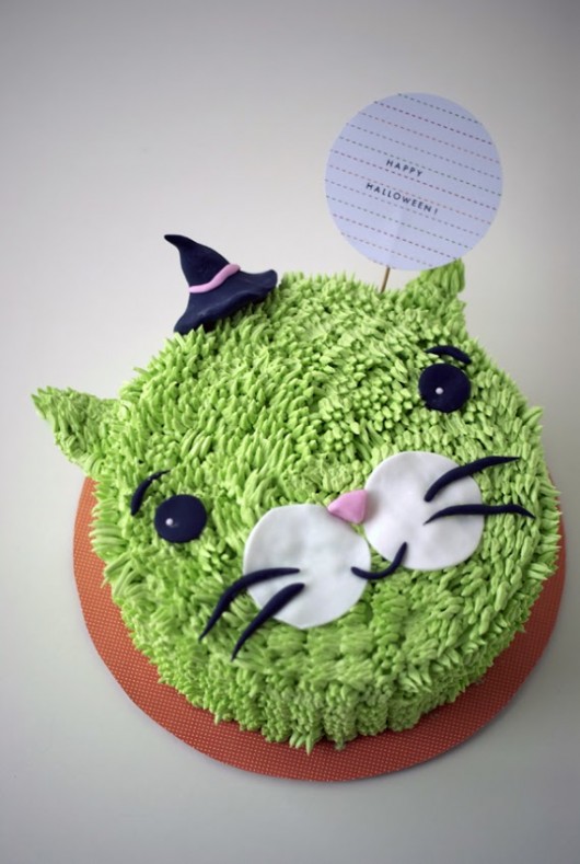 halloween-witch-cat-cake