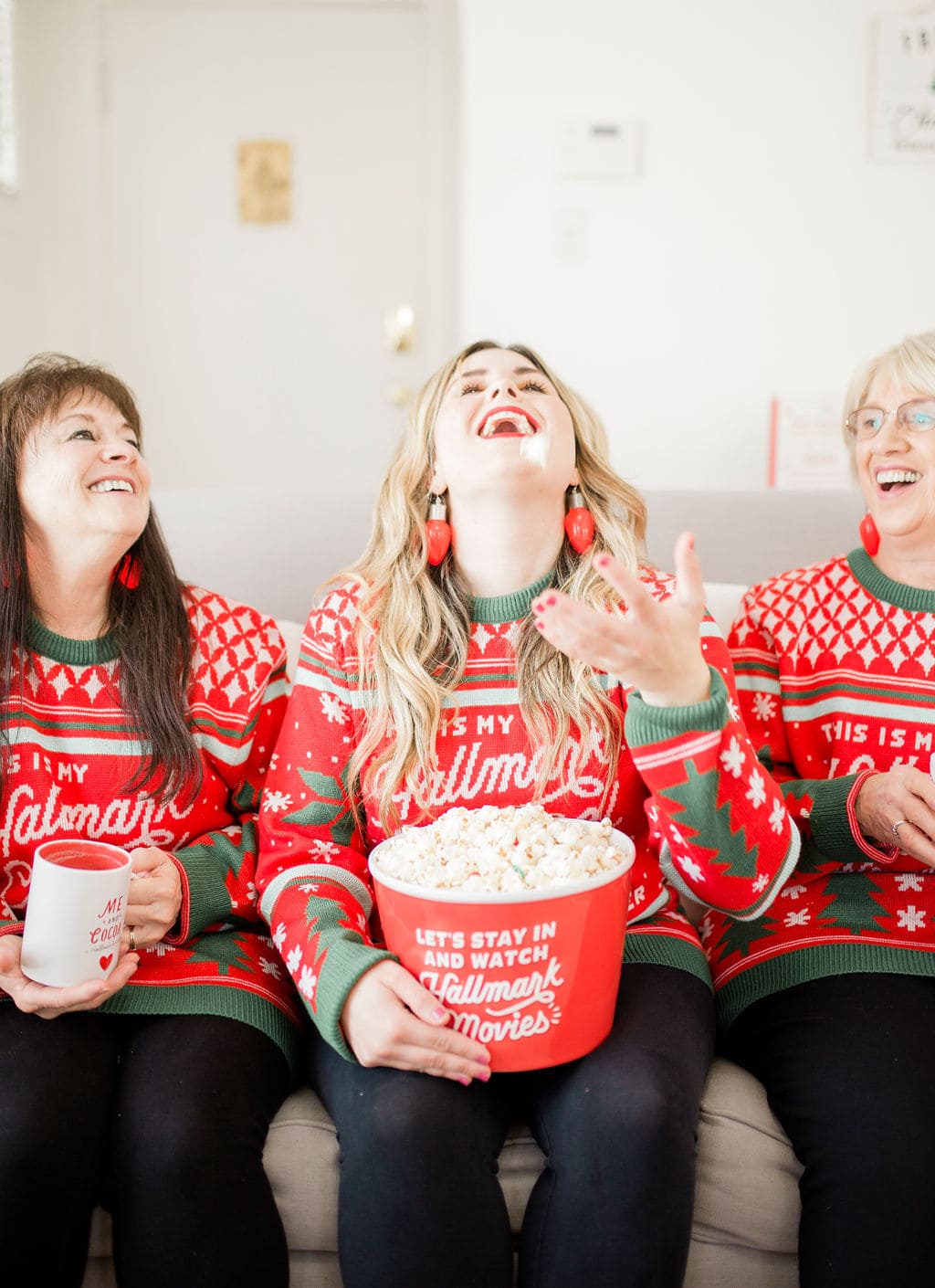 Hallmark best sale christmas sweatshirts